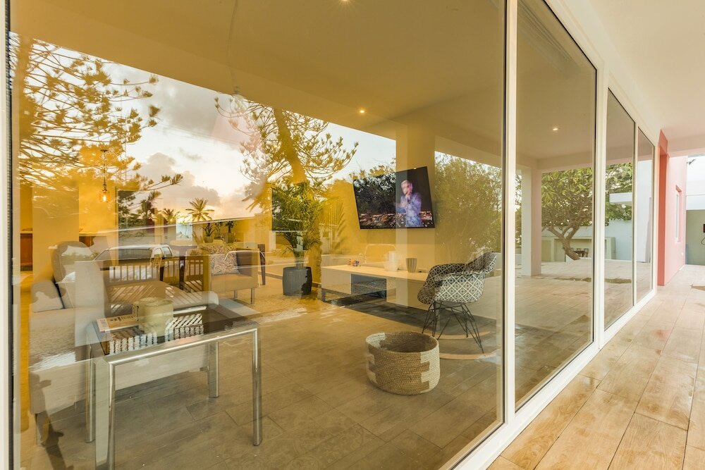 Фото Boca Catalina Modern Villa