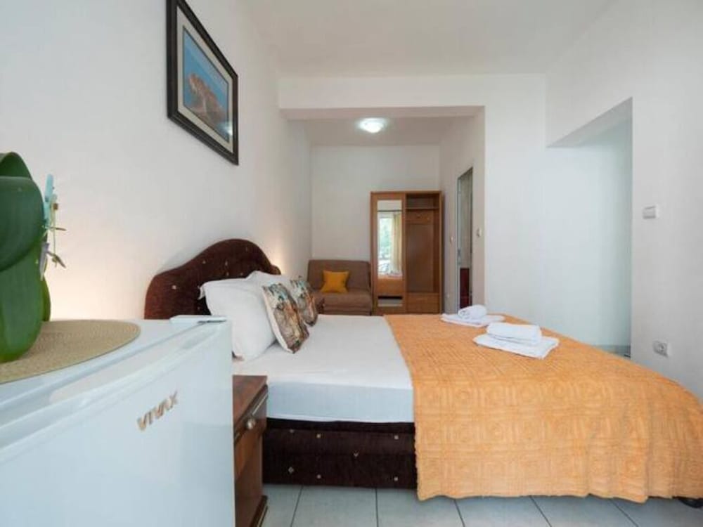 Фото Mediterranean Guest House Balkan