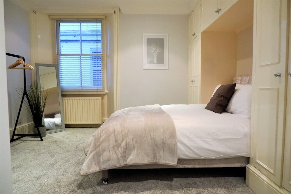 Фото Oxford Apartments