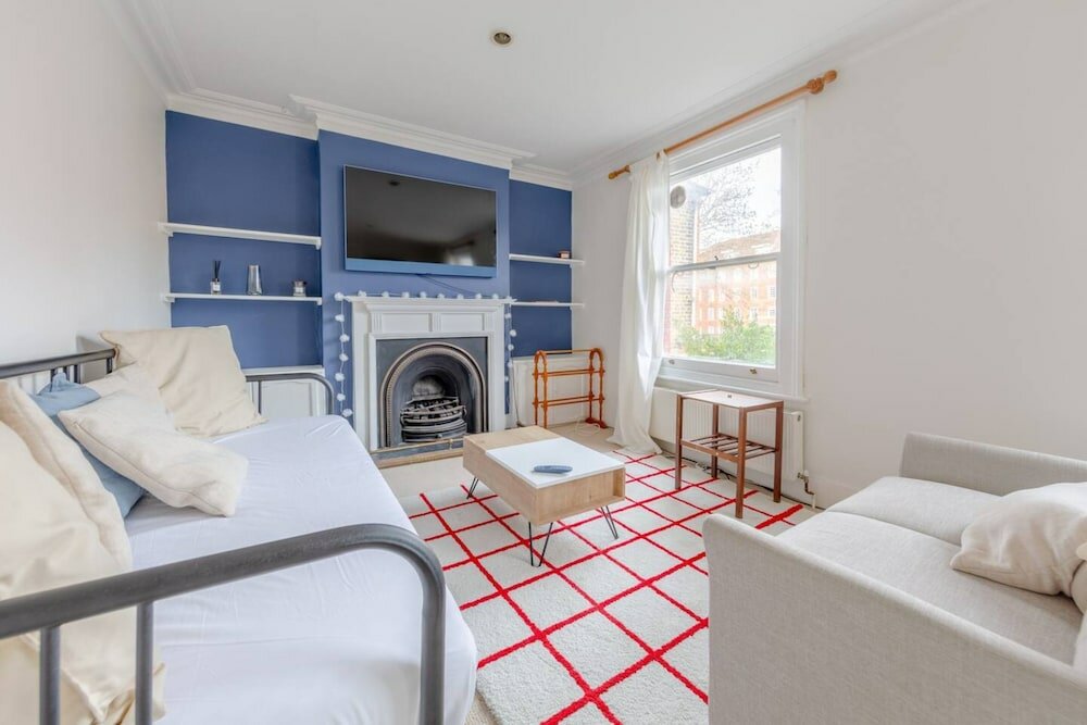 Фото Spacious and Serene 1 Bedroom Flat in Ravenscourt Park