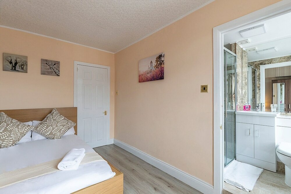 Фото Nice 3 Bedrooms Apartment Near Hyde Park & Oxford St