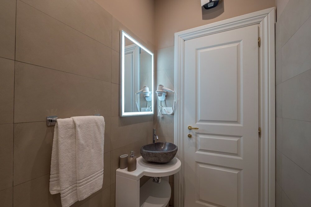 Фото Bramble Luxury Suites