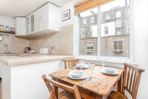 Гостиница Bright Bayswater Apartment в Лондоне