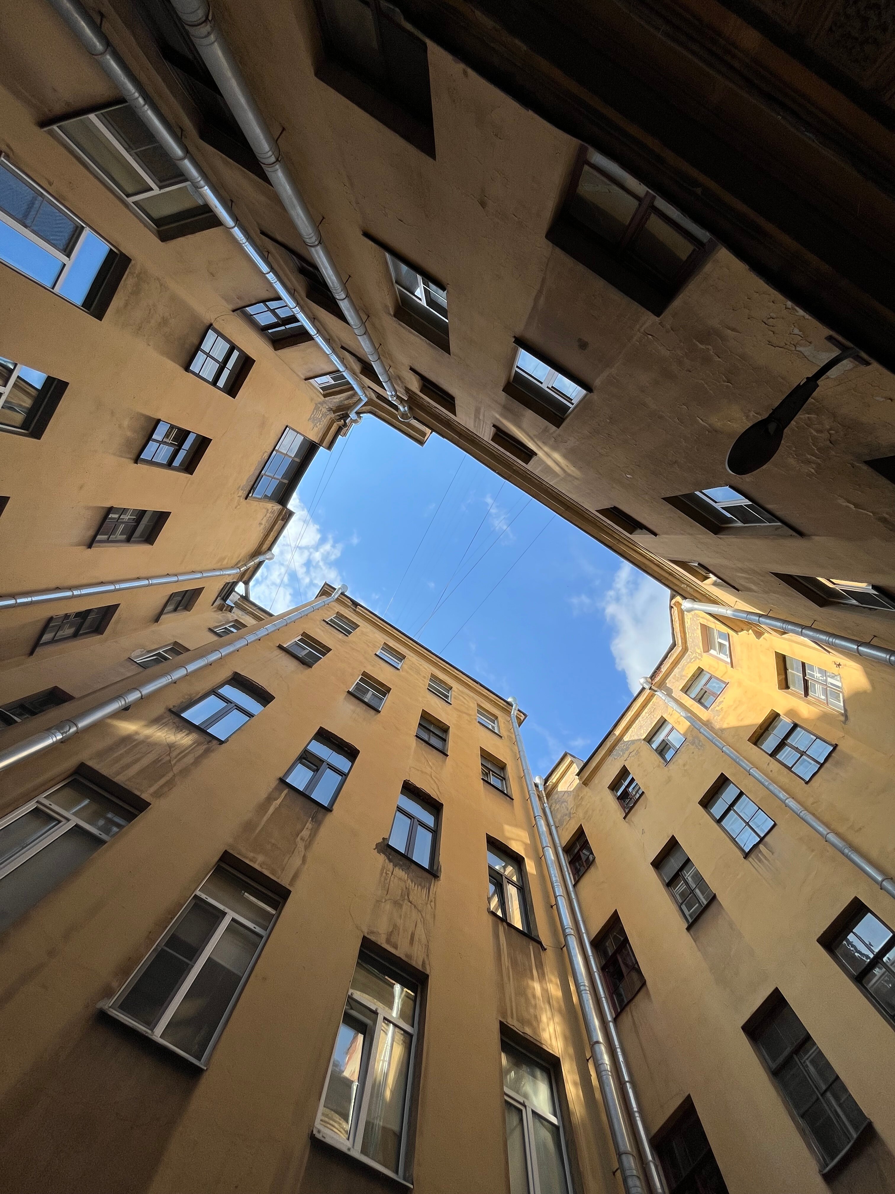 Фото Елисеевский