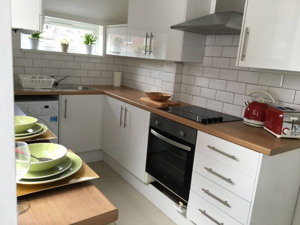 Фото Crewe Rooms @ 97 Edleston Road