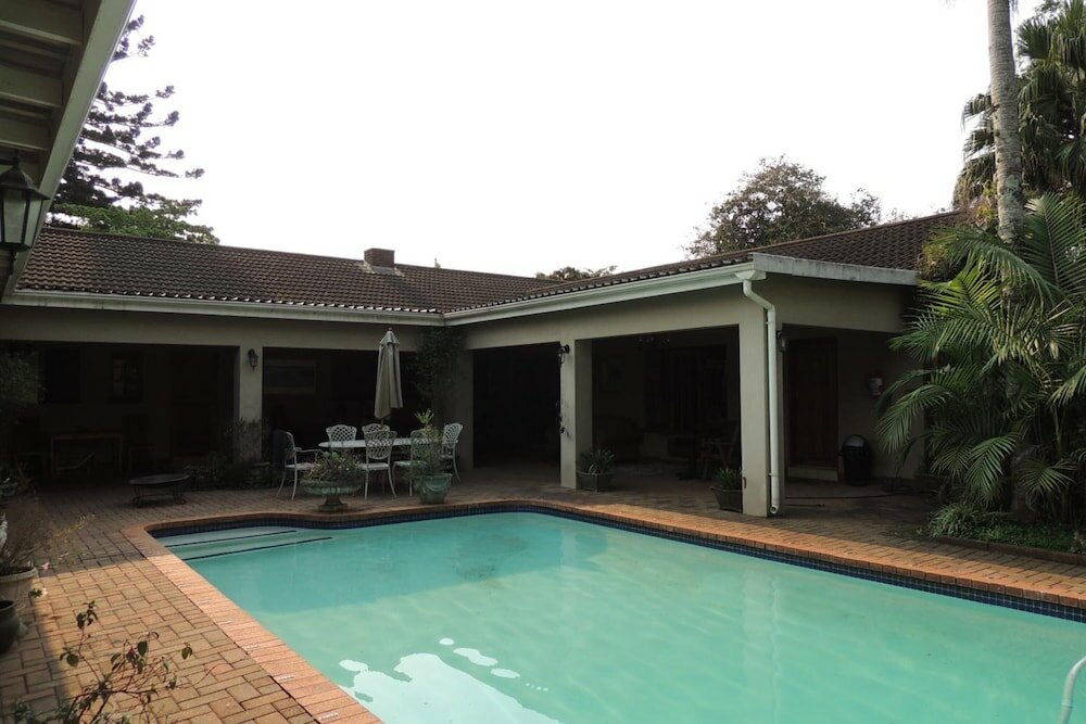 Фото The Brackens Guest House