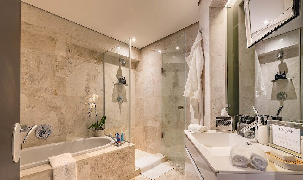 Фото Moondance Villa & Suites