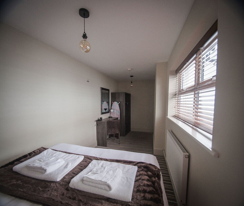 Фото 50 Bootham Crescent