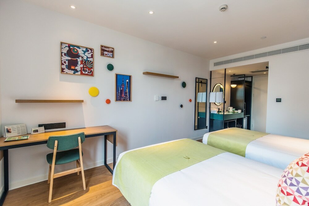 Фото Campanile Shanghai Huaihai Hotel