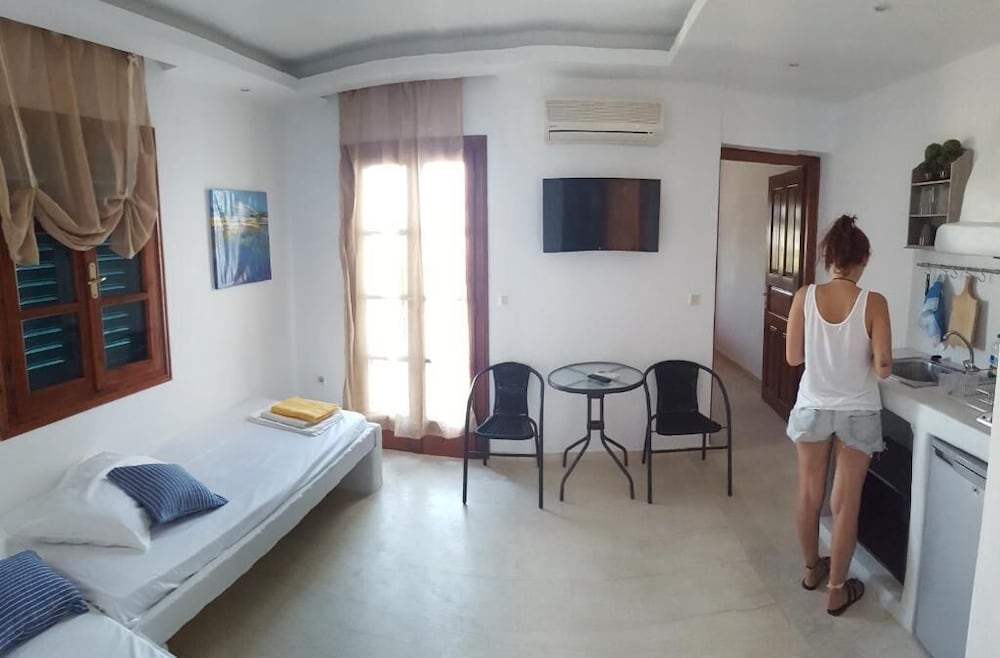 Фото Sunlight Naxos Studio