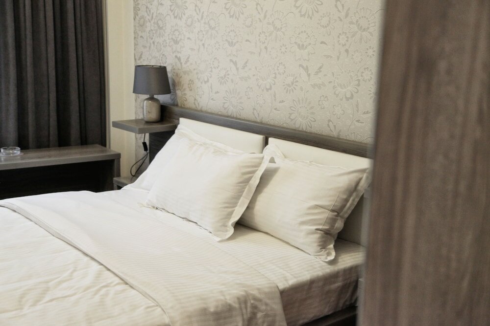 Фото Hotel Four Brothers