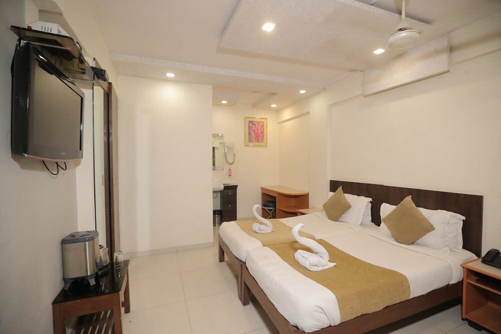 Фото Hotel The Excellency