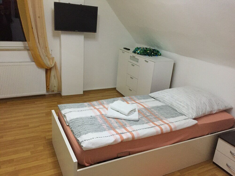 Фото Lorenz Apartment 2