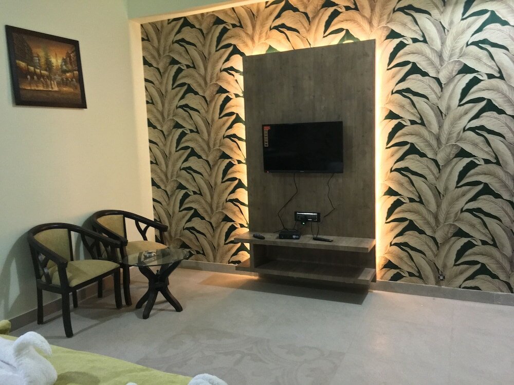 Фото Hotel Ratan Royal Inn