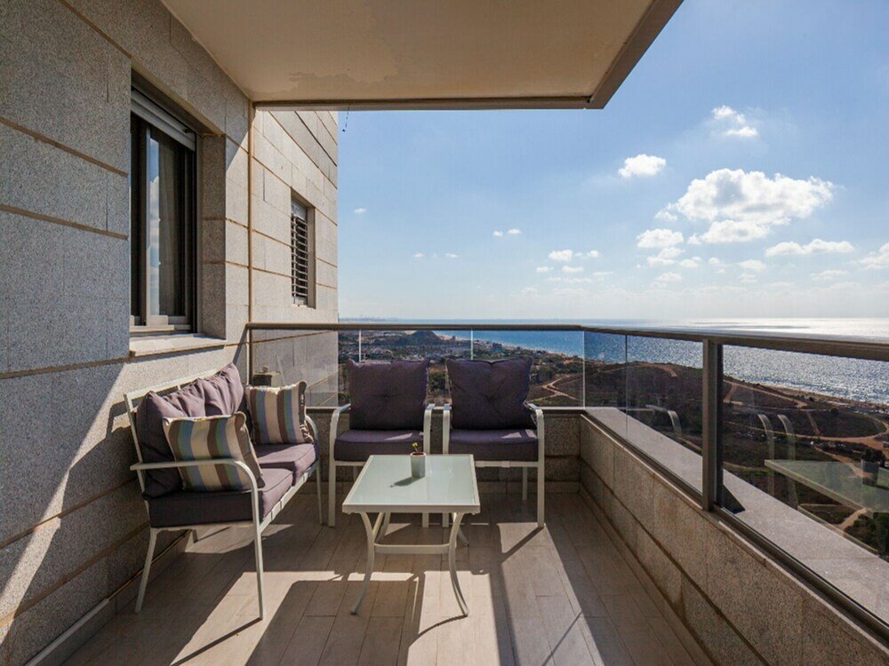 Фото Luxury Mini Penthouse Sea View Best Loc