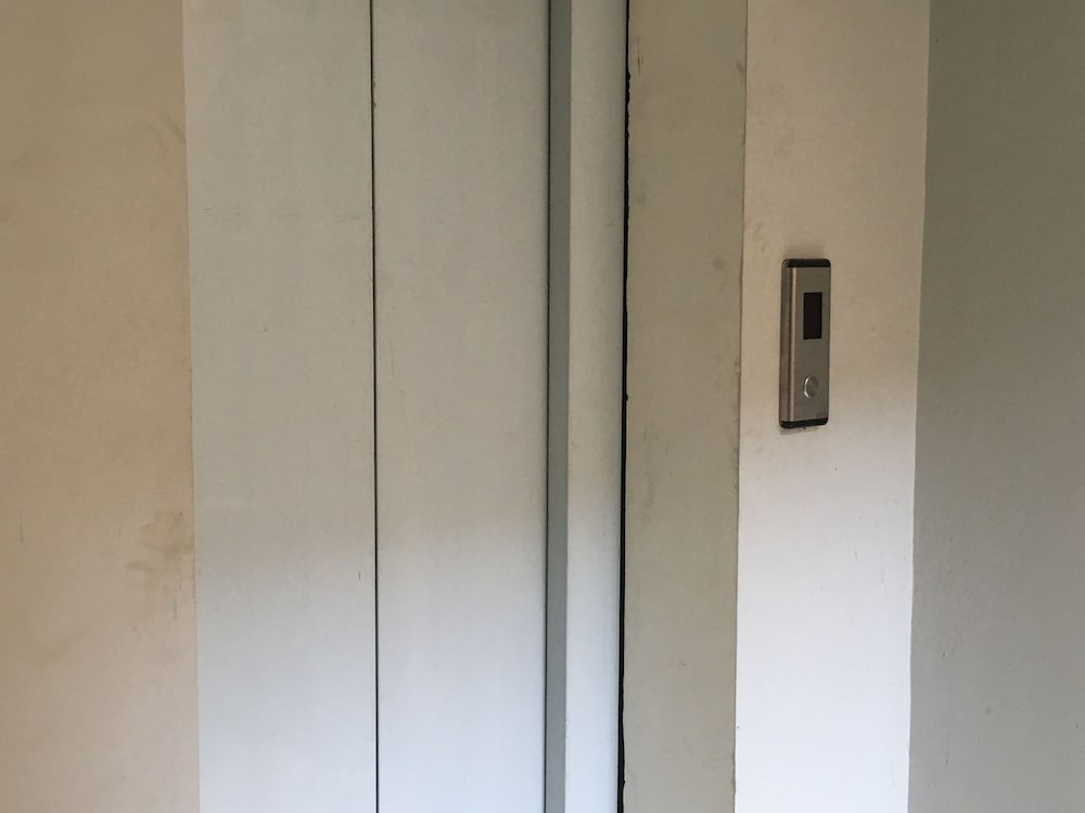 Фото Hotel White House