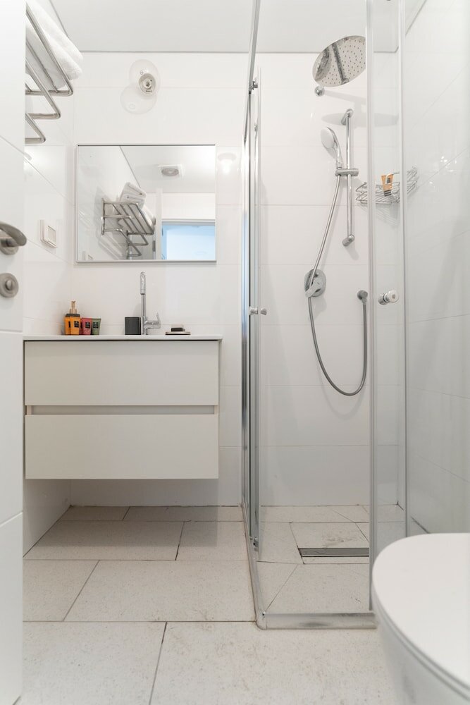 Фото Eshel Suites