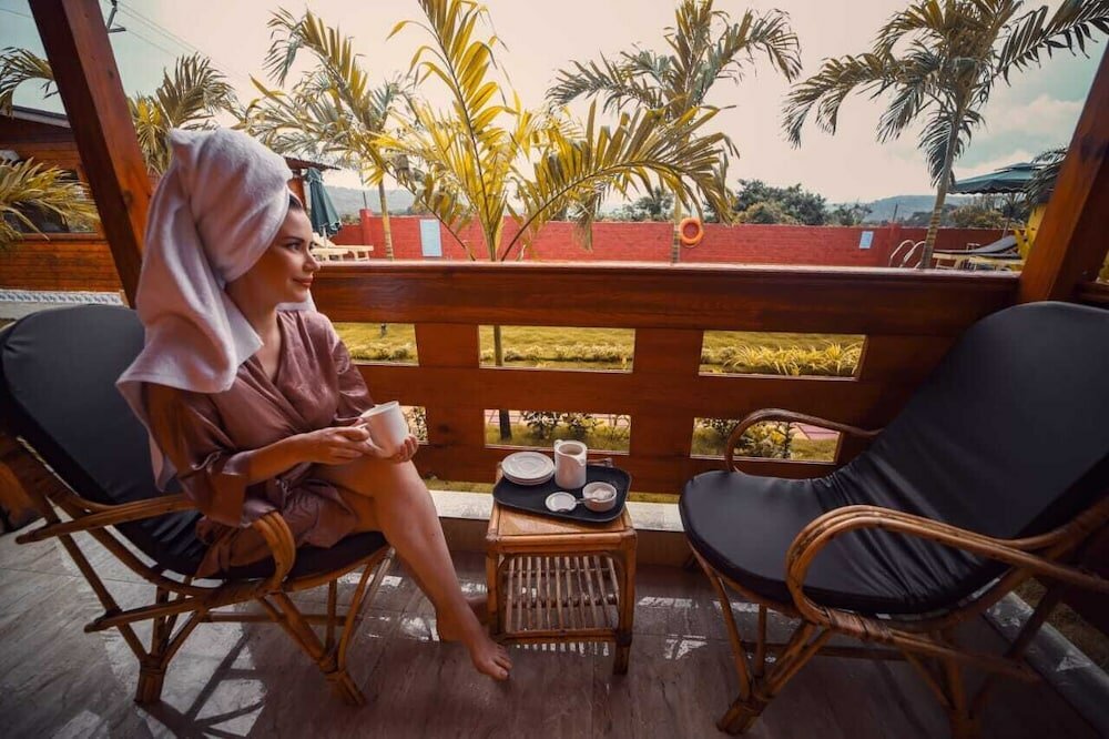 Фото Grand Vatika Resort