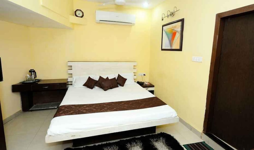 Фото Hotel Amit Regency