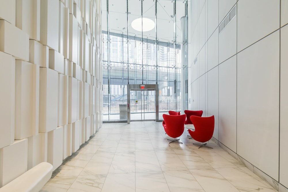 Фото Skytrees Condos at Union Station