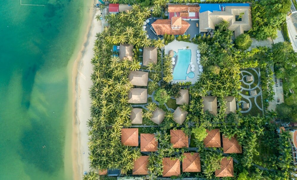 Фото L'Azure Resort and SPA