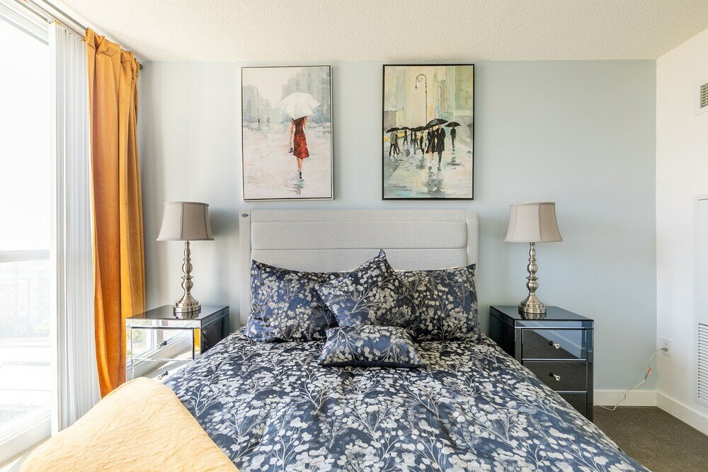 Фото Simply Comfort Stunning Downtown Condos