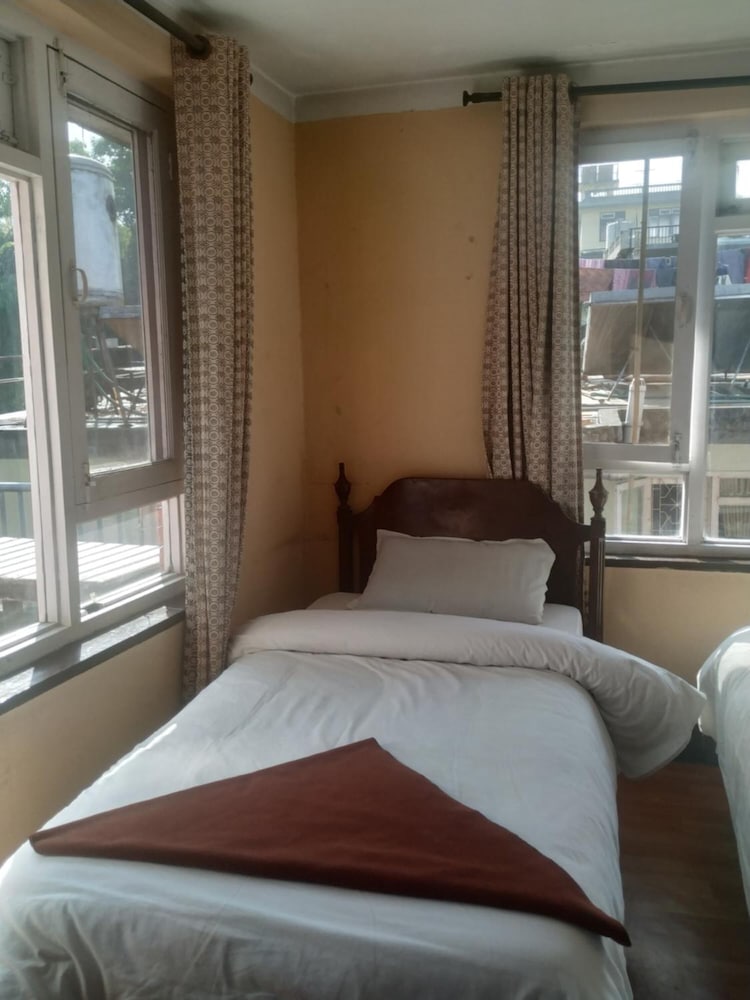 Фото Beehive Hostel