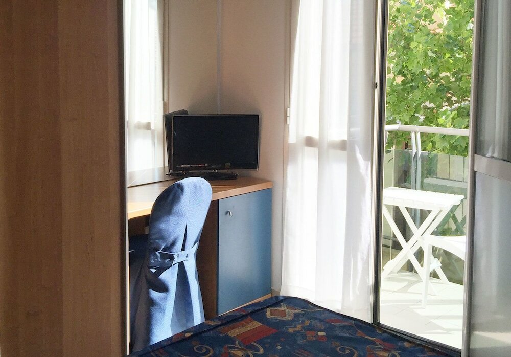 Фото Hotel Athena