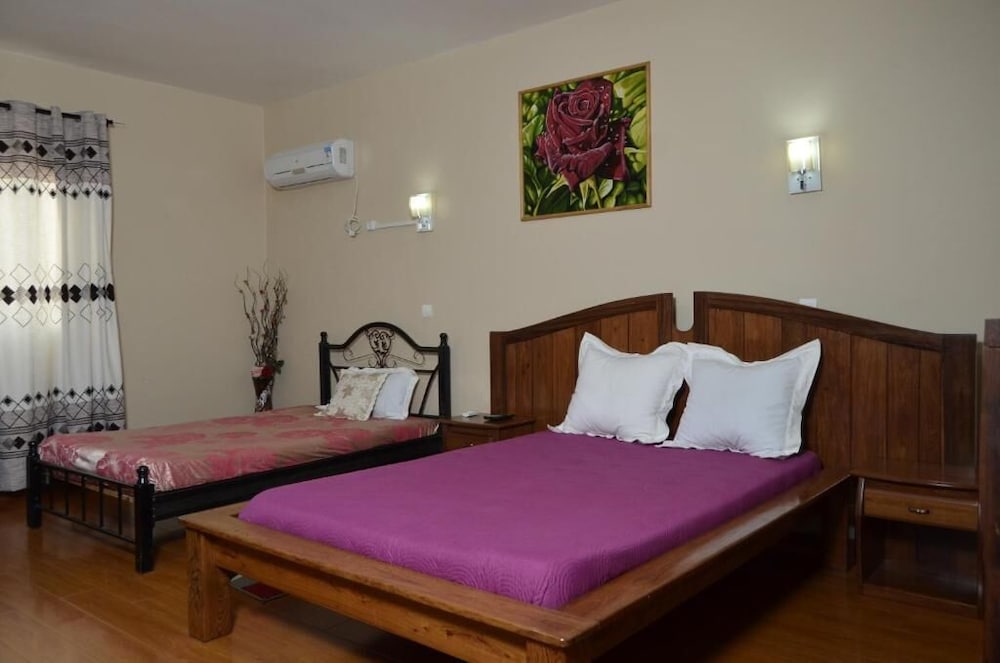 Фото Vannie Hotel