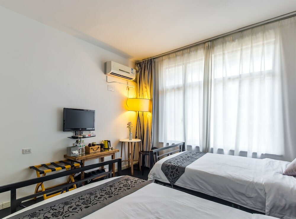 Фото Humble Inn Boutique Residence