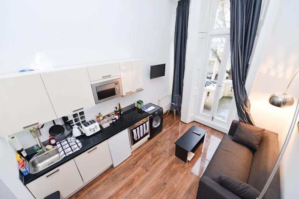 Фото The Dome Hyde Park