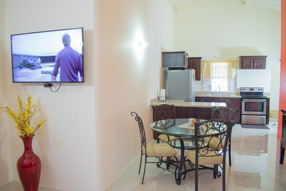 Фото Ocho Rios Getaway Villa at Draxhall