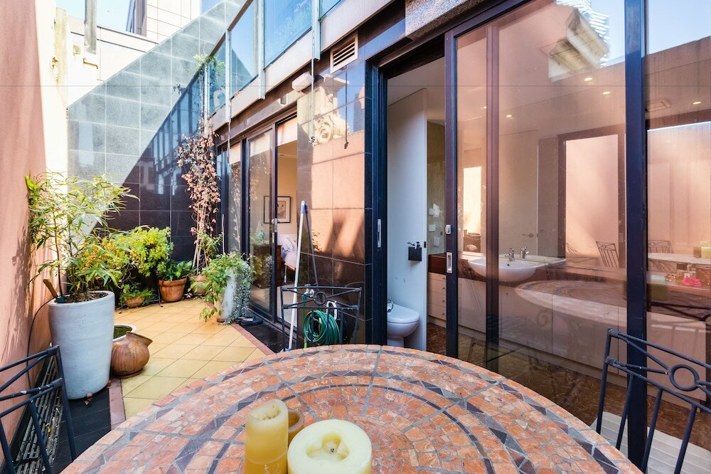 Фото Belle, 2bdr Melbourne Apartment