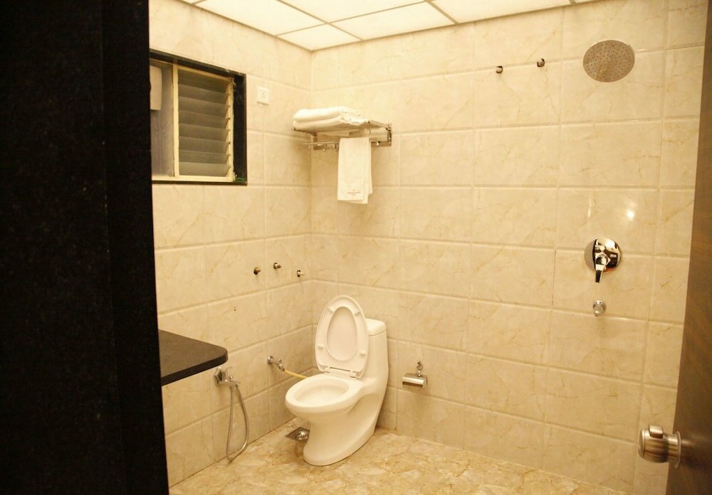 Фото Popular Hotel