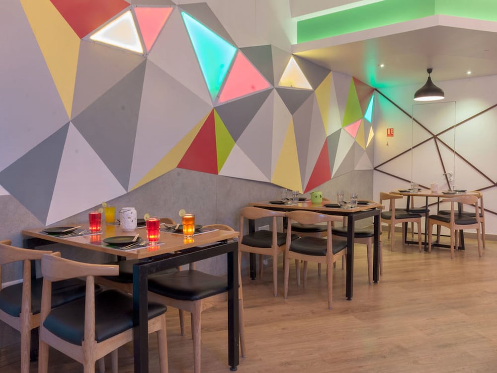 Фото Oyo Townhouse 022 Koregaon Park Pune