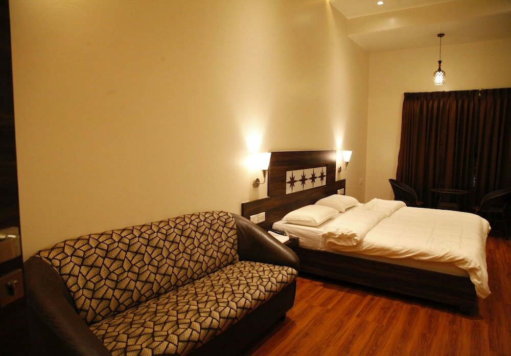 Фото Popular Hotel