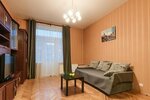 Apartments near the airport (Tipanova Street, 16) ، سكن للإيجار اليومي