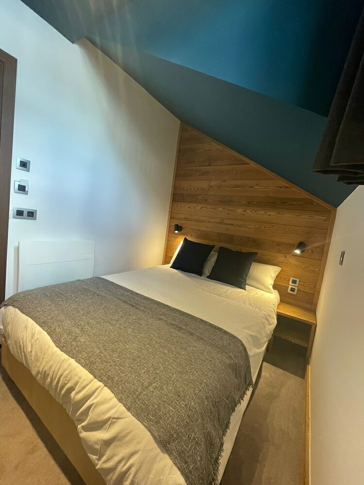 Фото Hôtel La Verticale Chamonix