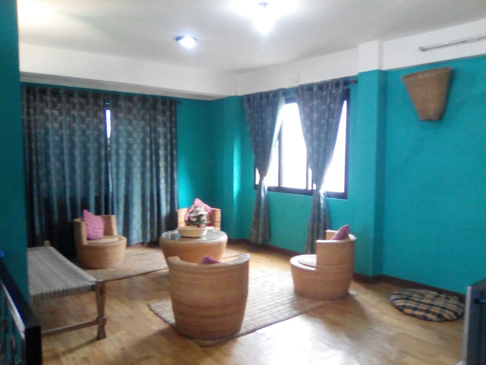 Фото Nirvana Private Apartment