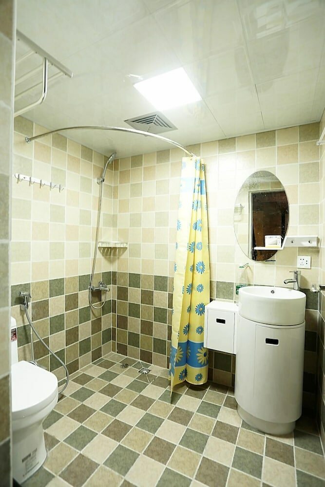 Фото Wutongli Youth Hostel