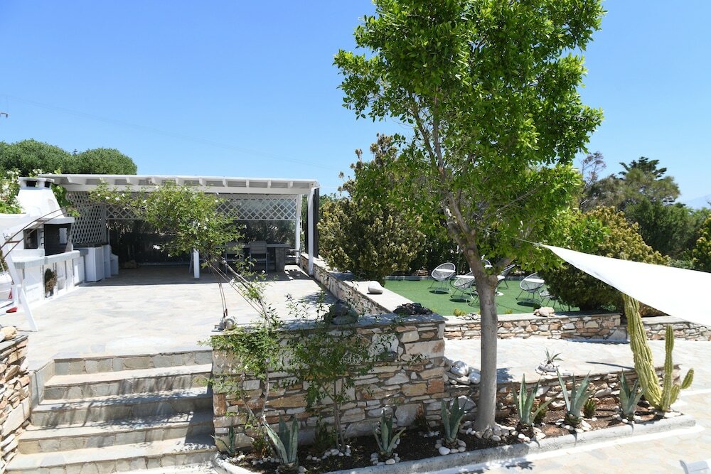 Фото Dryades Family Hotel