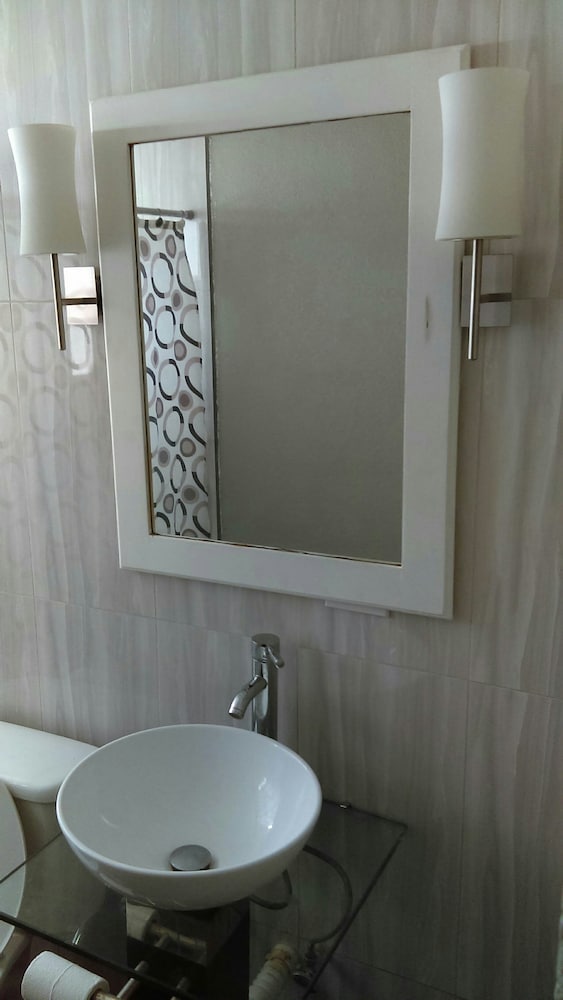 Фото Hyatt Place Chantilly Dulles Airport-South