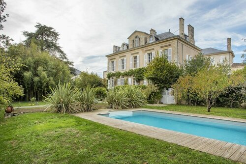 Гостевой дом Chambres D'hôtes La Maison De Maître в Фонтене-ле-Конте