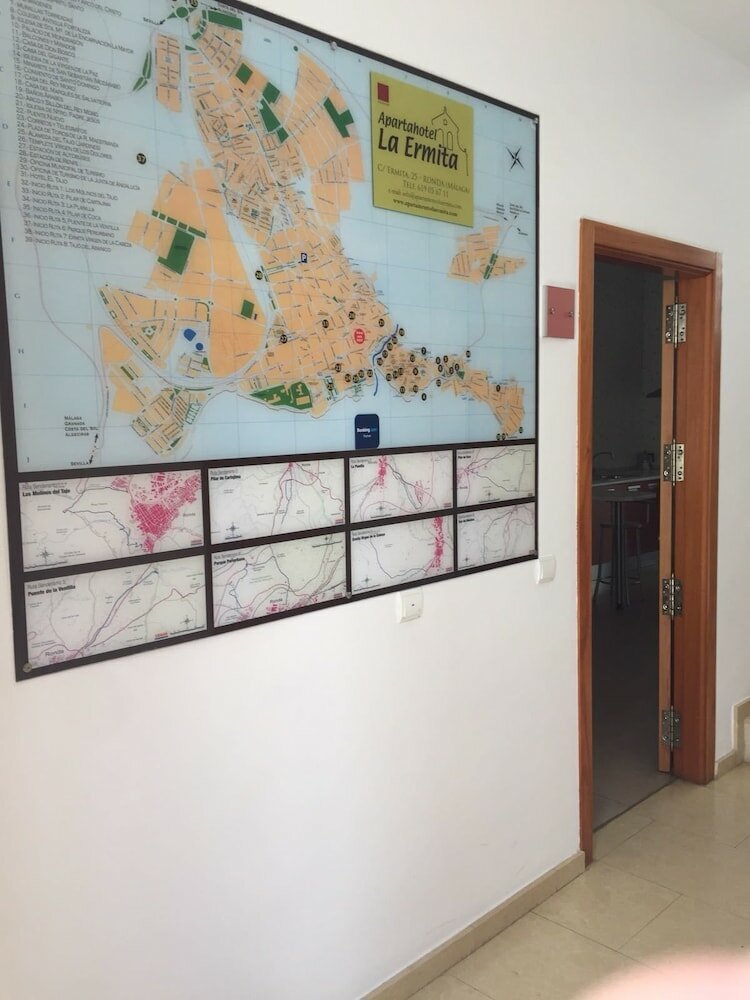 Фото Apartamentos La Ermita