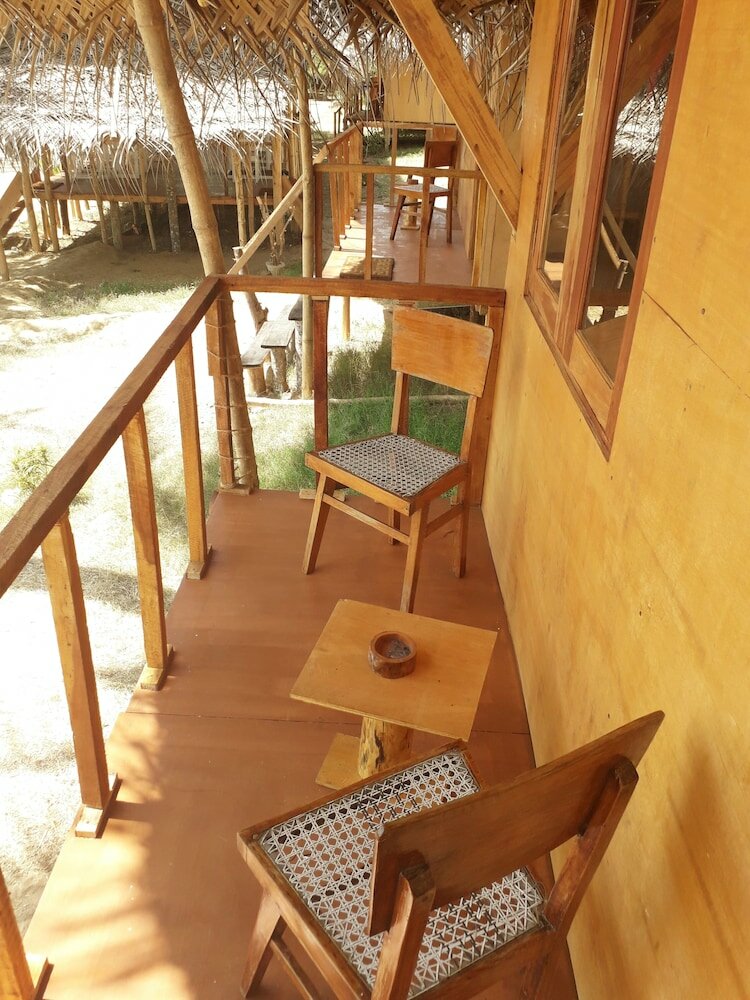 Фото Yala Waves Beach Resort