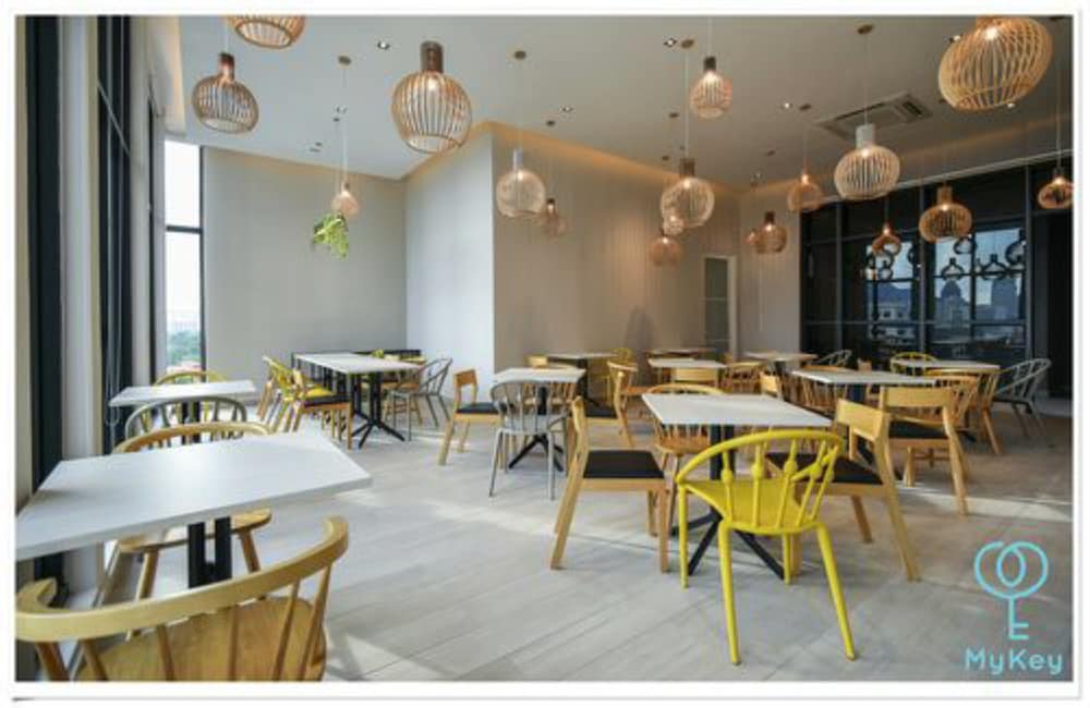 Фото Expressionz Professional Suites by MyKey Global