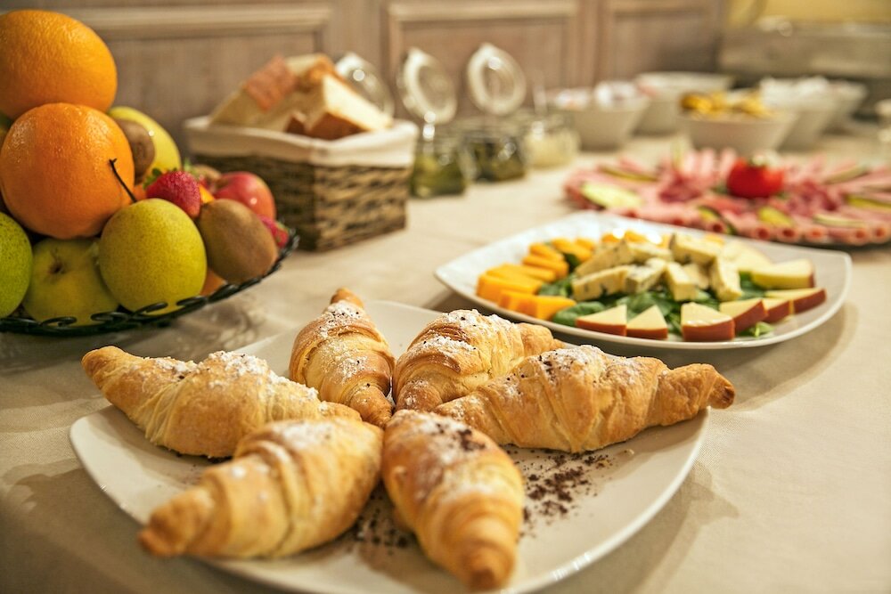 Фото Apartments Hiša Pod Gradom