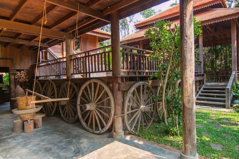 Фото Angkor Palace Suite & Villa