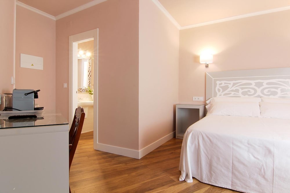 Фото Hostal los Castañuelos