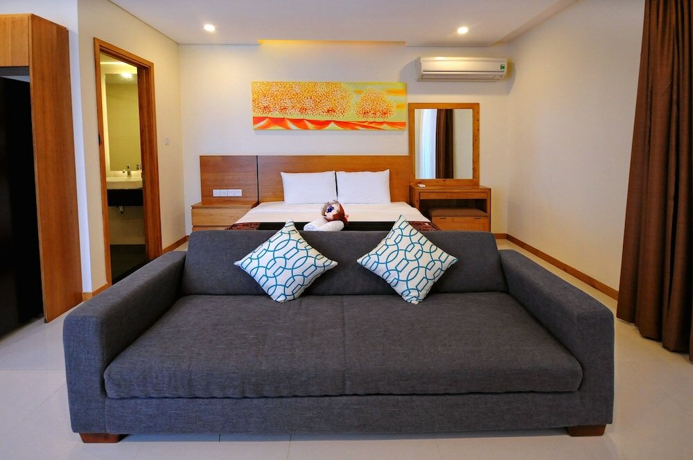 Фото Holi Beach Hotel & Apartments